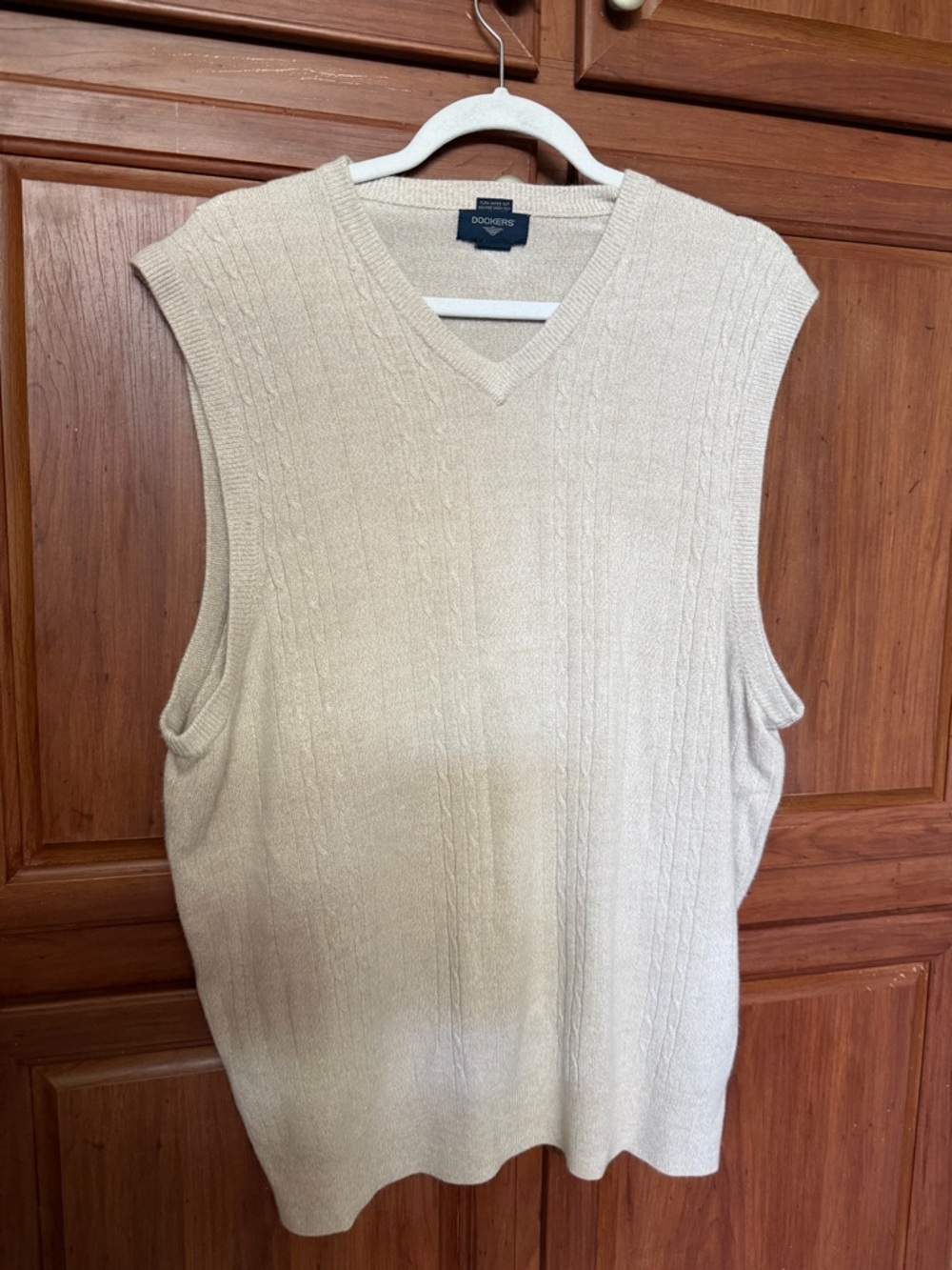 Dockers Tan V-Neck Cable Knit Sweater Vest